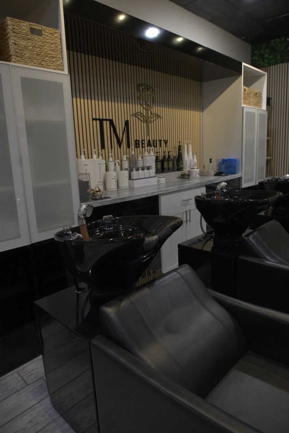 Shampoo area at TM Beauty